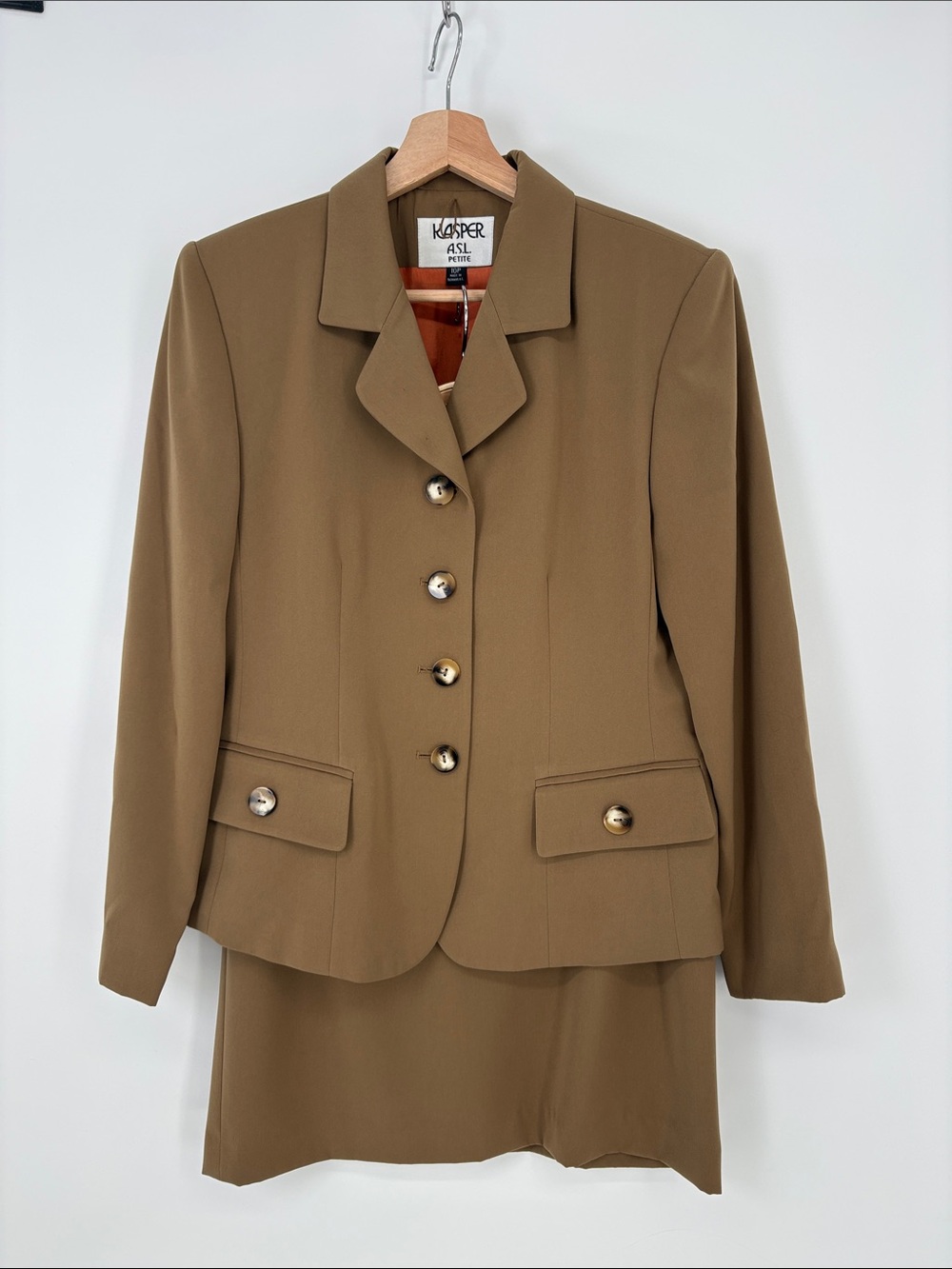 👂🏽 Kasper khaki four button blazer skirt suit